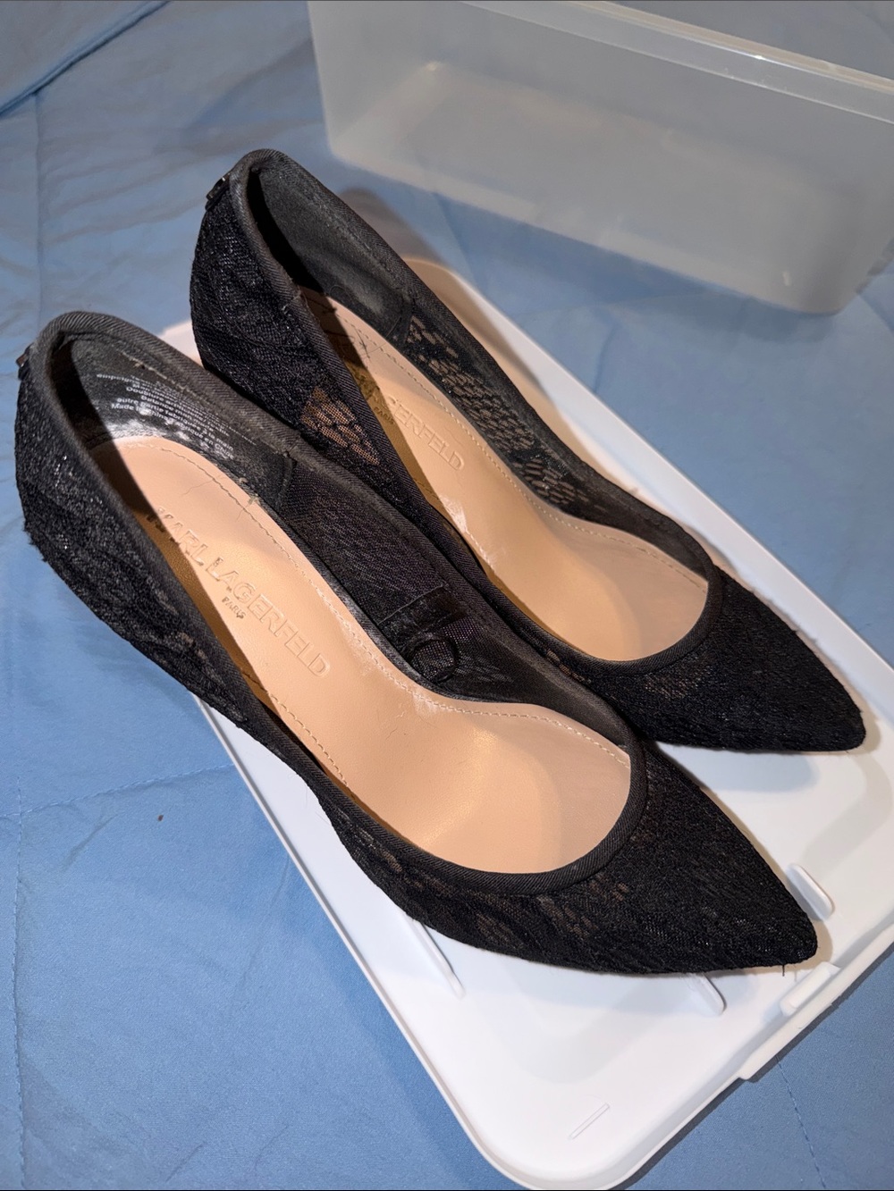 Black Lace Pointed-Toe Women’s Flats